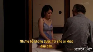 Qua làm quen em nhà sát bên thì tình cờ thấy em đang thẩm du