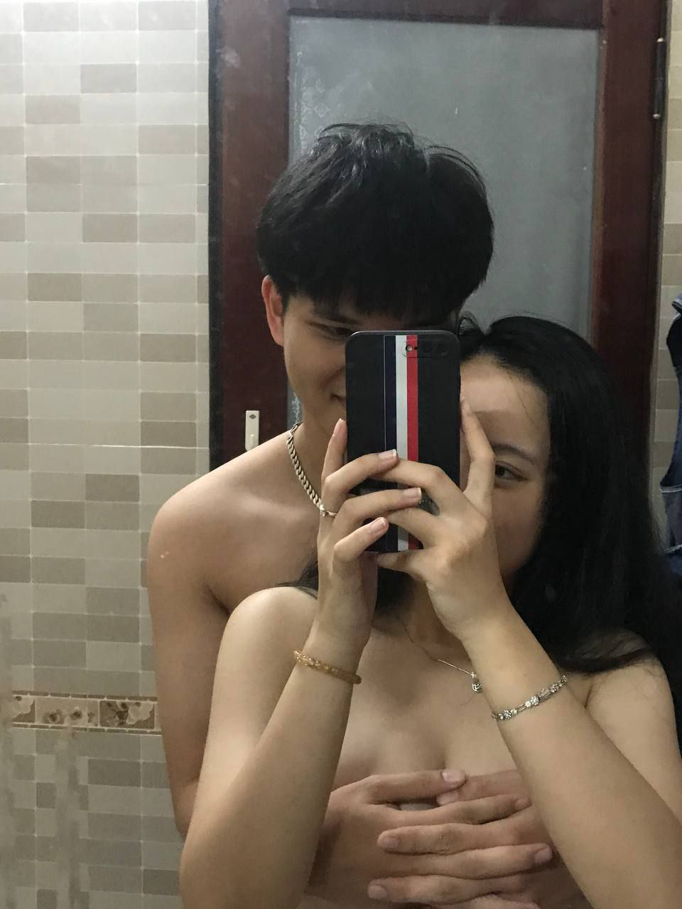 Cô gái đầu tiên đăng bài này đã về nhà nghỉ lễ Quốc tế Lao động!